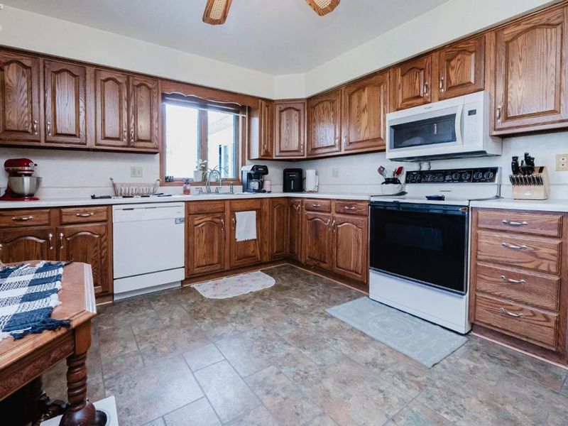 210 Walnut Street, Lindsey, OH 43442 Photo 6