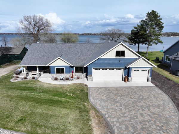 5833 Bedman Drive NW, Alexandria, MN 56308
