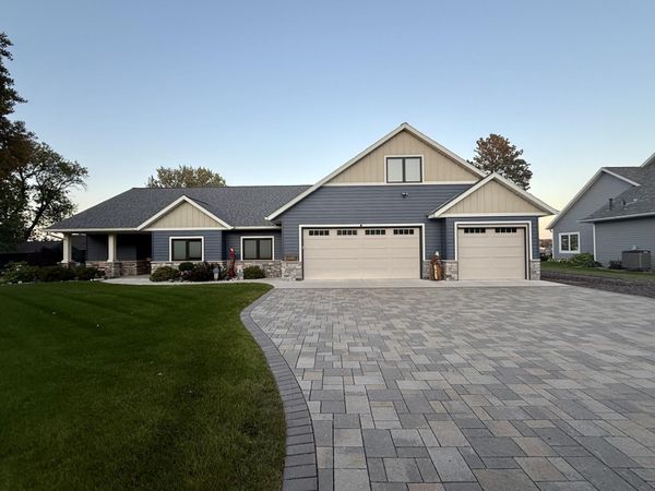 5833 Bedman Drive NW, Alexandria, MN 56308