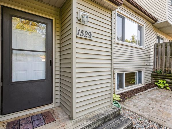 1529 Greenwood Court N, Eagan, MN 55122