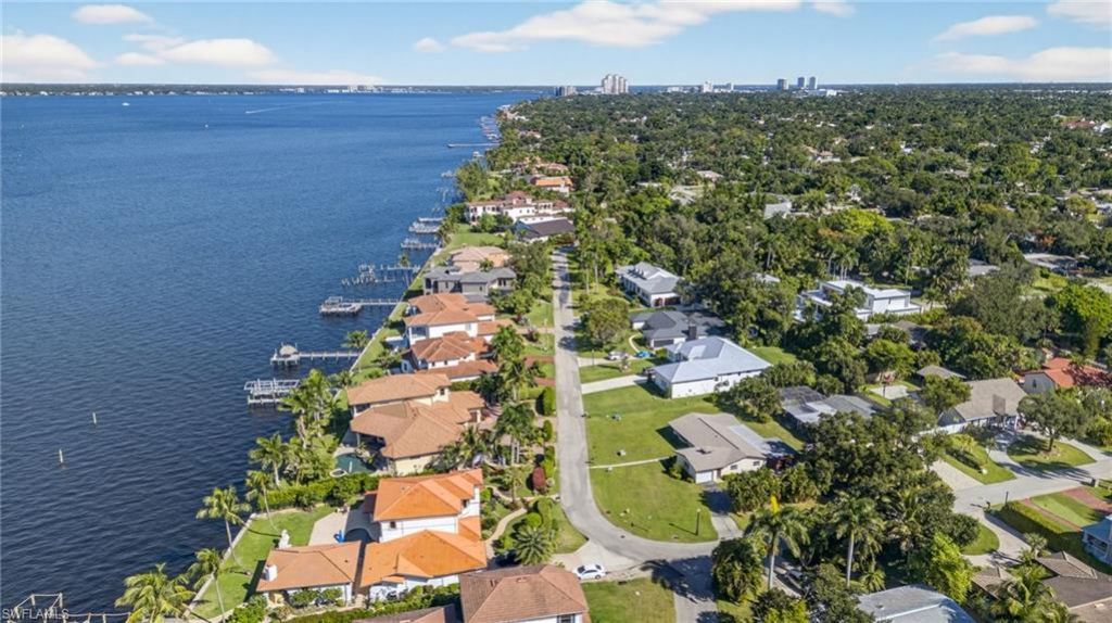 3965 W Riverside Dr , Fort Myers, FL 33901 Photo