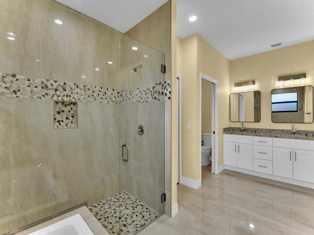 637 Cardinal St E, Lehigh Acres, FL 33974 Photo