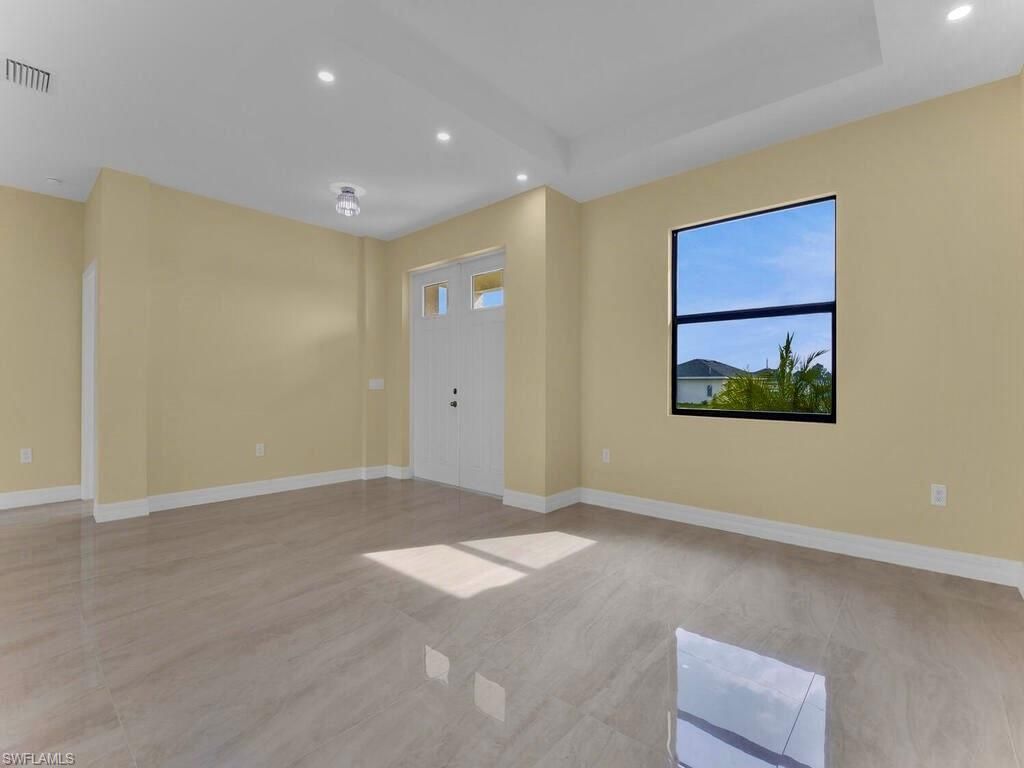 637 Cardinal St E, Lehigh Acres, FL 33974 Photo