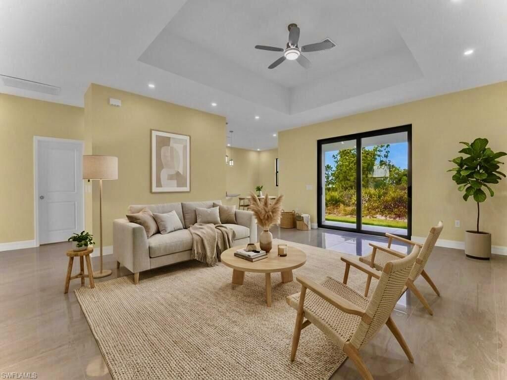 637 Cardinal St E, Lehigh Acres, FL 33974 Photo