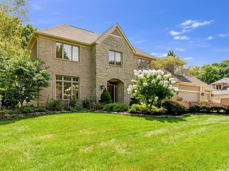 659 Crossing Creek S, Columbus, OH 43230 Photo 1