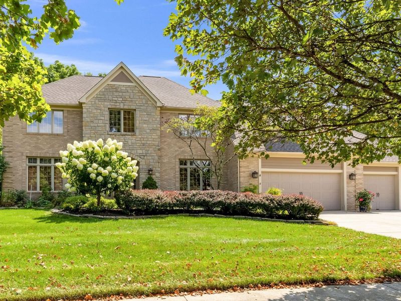 659 Crossing Creek S, Columbus, OH 43230 Photo 2
