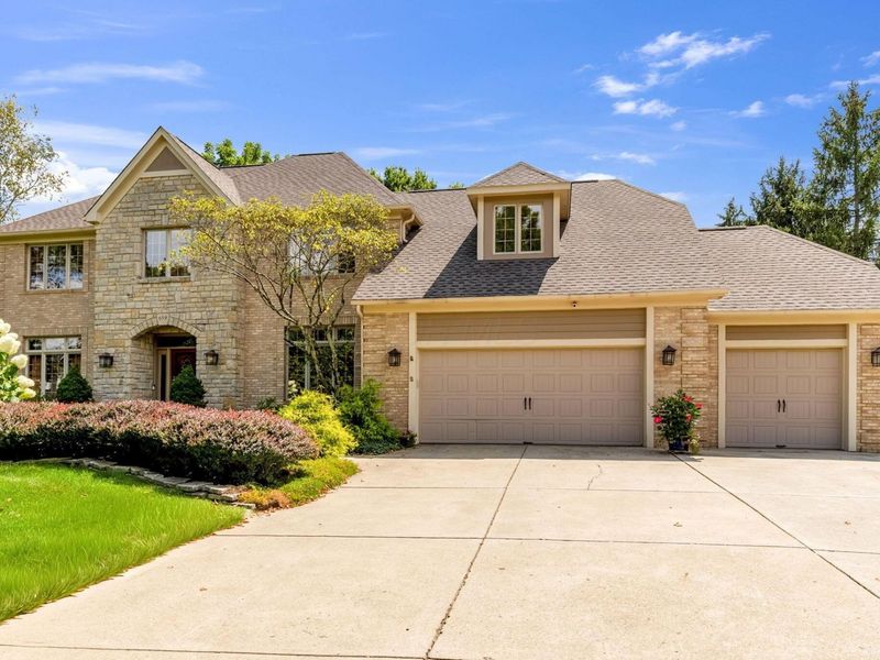 659 Crossing Creek S, Columbus, OH 43230 Photo 3