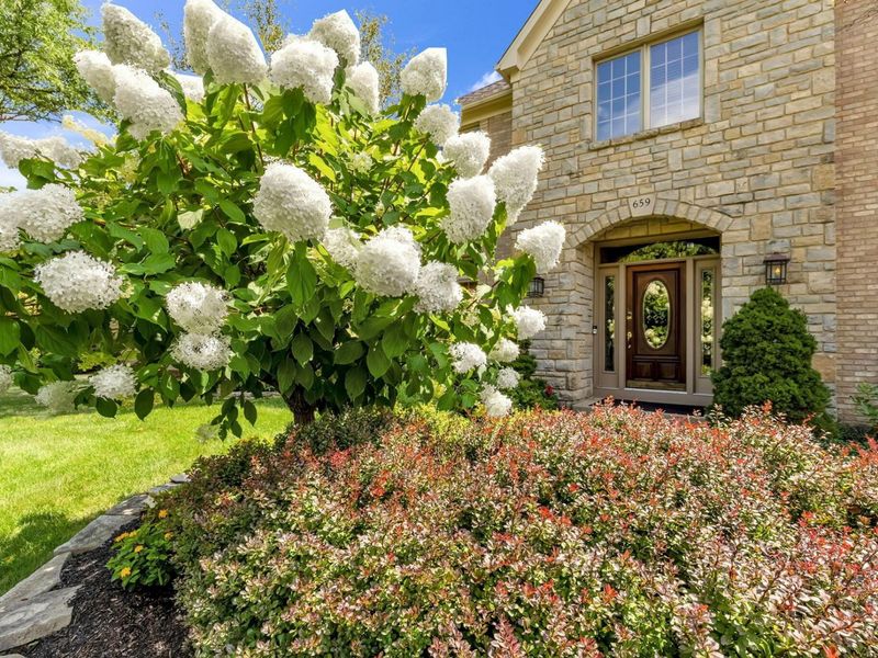 659 Crossing Creek S, Columbus, OH 43230 Photo 5