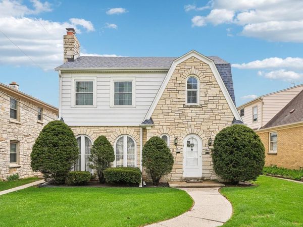 5813 W Filmore DRIVE, Unit 5815, West Allis, WI 53219