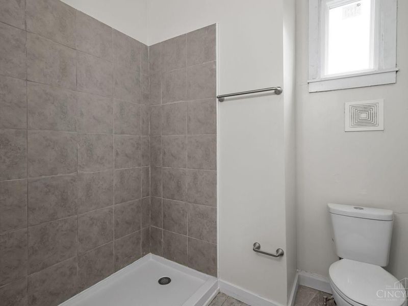 4534 Kirby Avenue, Cincinnati, OH 45223 Photo 21