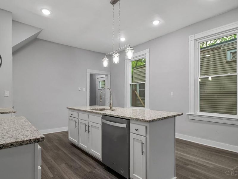 4534 Kirby Avenue, Cincinnati, OH 45223 Photo 5