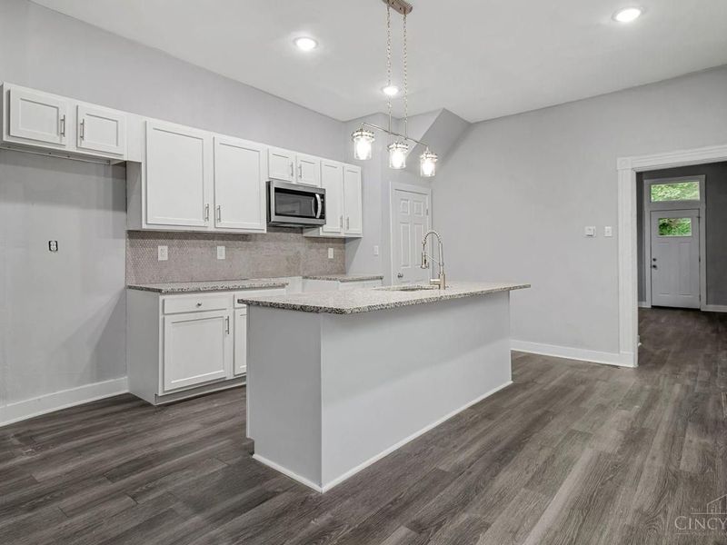 4534 Kirby Avenue, Cincinnati, OH 45223 Photo 6