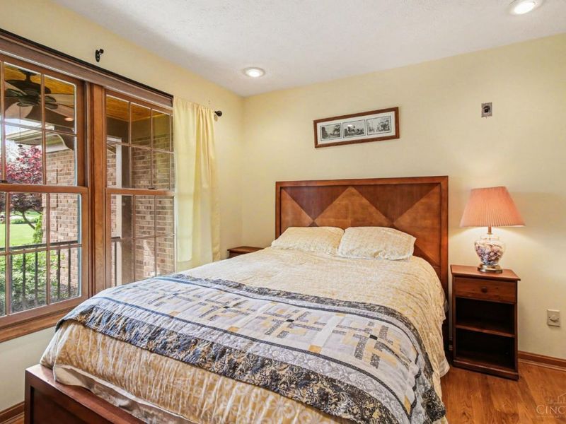 914 Cedarpark Drive, Delhi Twp, OH 45233 Photo 11