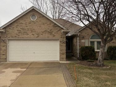 21767 Sunset Drive, Macomb Twp, MI 48044