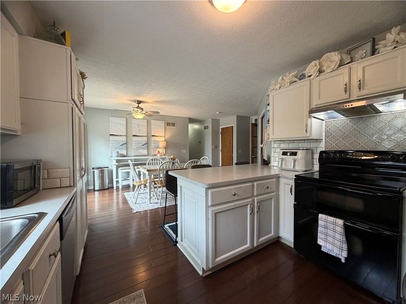 1157 Sturbridge Drive , Louisville, OH 44641 Photo 18