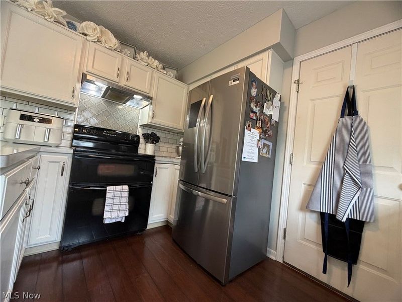 1157 Sturbridge Drive , Louisville, OH 44641 Photo 20