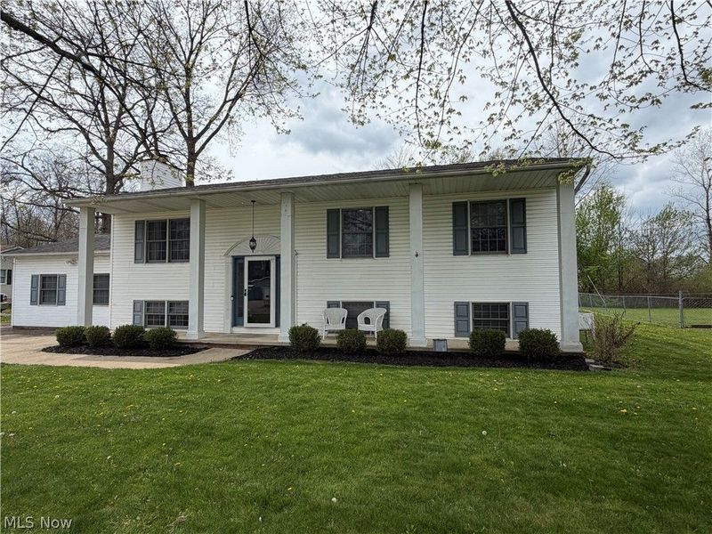 1157 Sturbridge Drive , Louisville, OH 44641 Photo 4