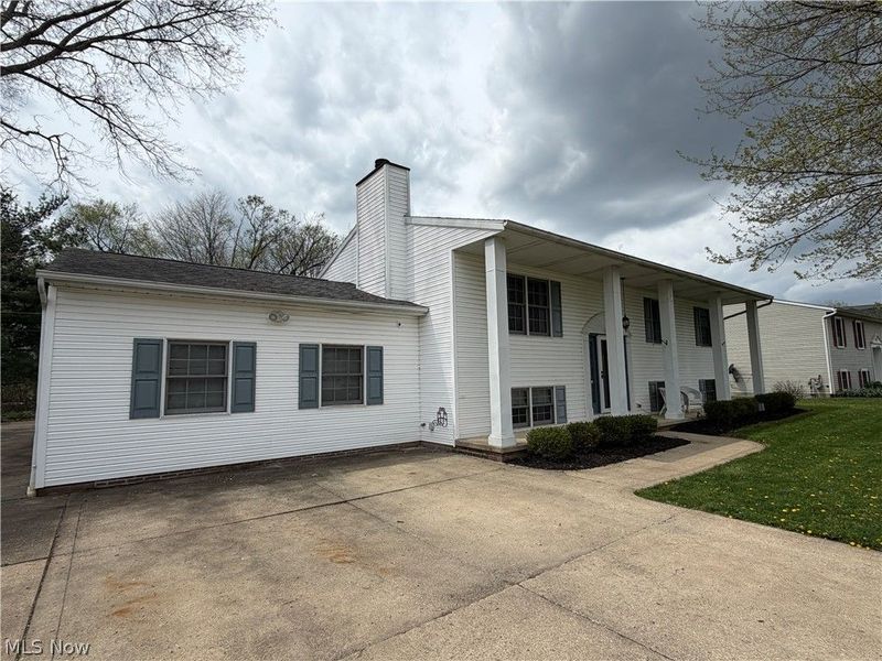 1157 Sturbridge Drive , Louisville, OH 44641 Photo 6