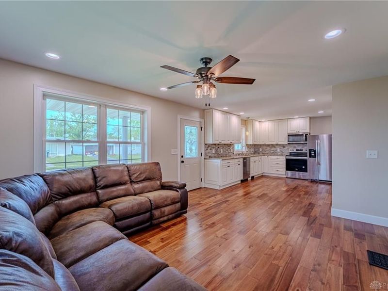 332 Galewood Drive, New Carlisle, OH 45344 Photo 5