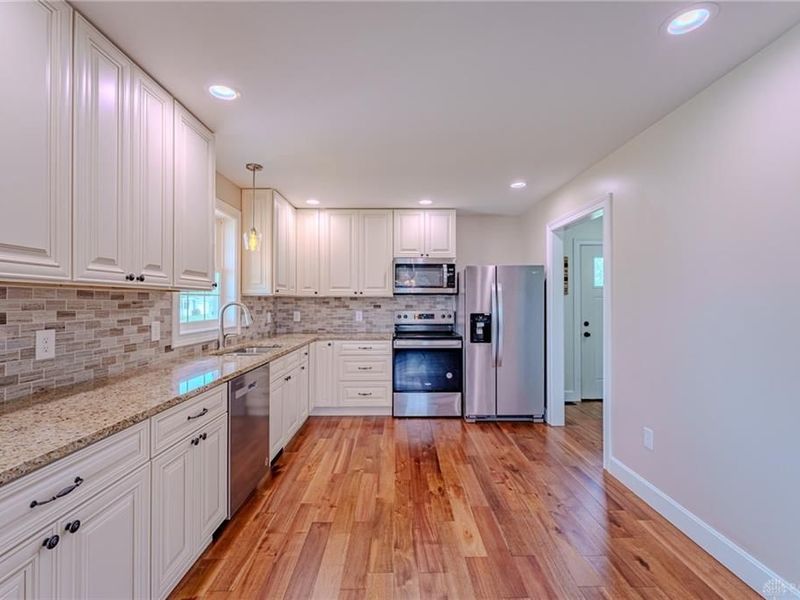 332 Galewood Drive, New Carlisle, OH 45344 Photo 6