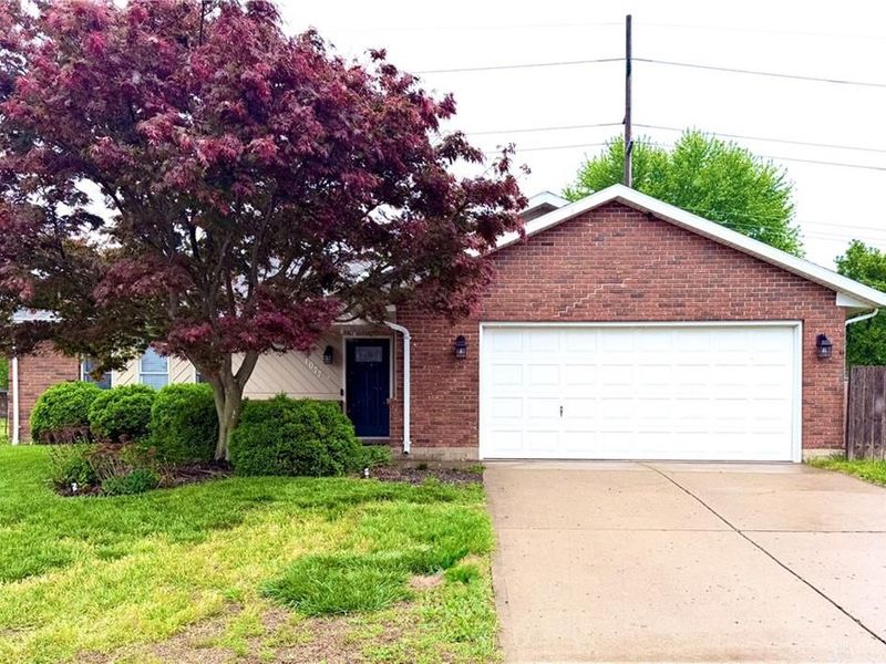 1077 Glen Kegley Drive, Xenia, OH 45385 Photo 2