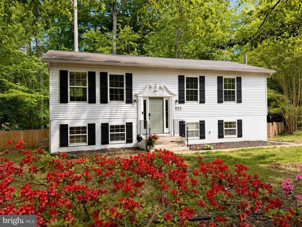 605 MERMAID COURT, LUSBY, MD 20657