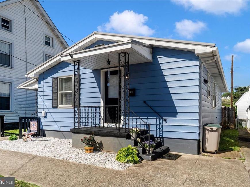 12 S Vermont Street, Williamsport, MD 21795 Main Photo