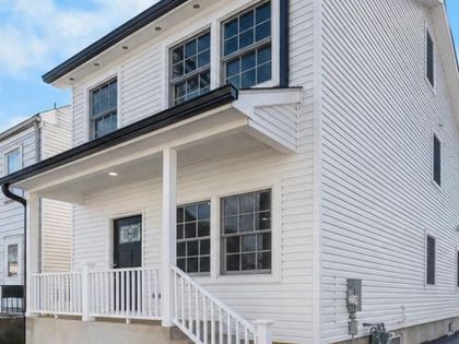 32 WEST STREET Bordentown, NJ 08505
