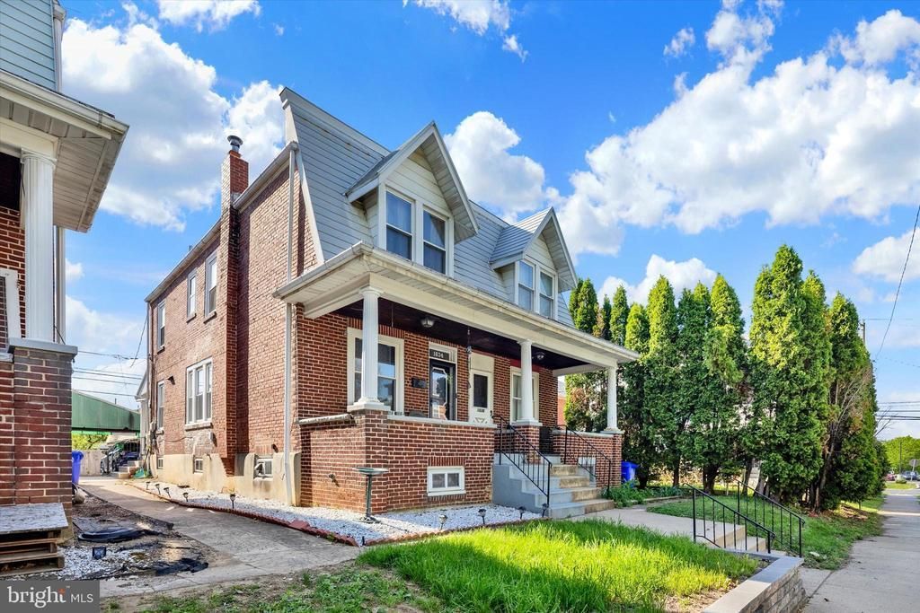 1634 Locust Street, Reading, PA 19604 Main Photo