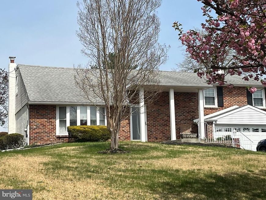 212 S Marmic Drive, Southampton, PA 18966 Main Photo