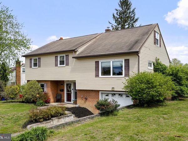 507 CLERMONT DRIVE , HARRISBURG, PA 17112