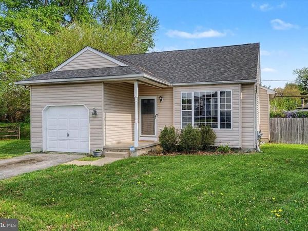 143 N KATRIN CIRCLE , NEW CASTLE, DE 19720