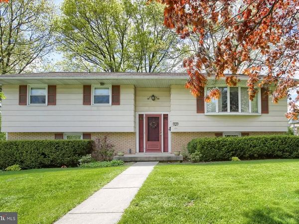470 N HOLLY STREET, ELIZABETHTOWN, PA 17022