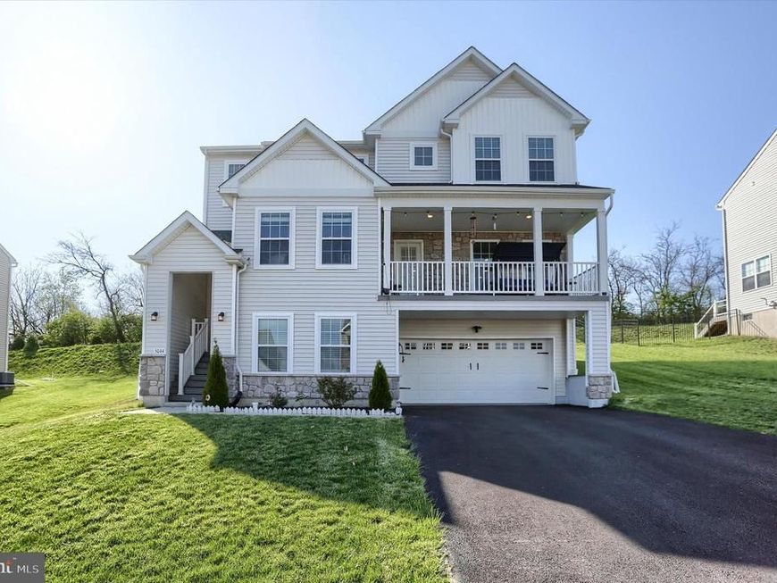 5044 Bellflower Drive, Schnecksville, PA 18078 Main Photo