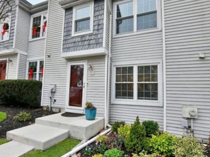 19 Applewood Court, Horsham, PA 19044 Main Photo