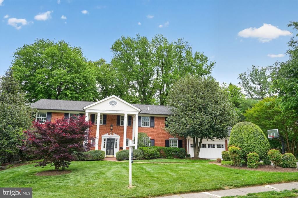 3550 36th Street N, Arlington, VA 22207 Main Photo