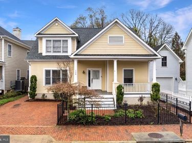 106 HARRISON STREET NE, LEESBURG, VA 20176