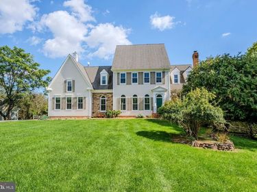 15018 CLOVER HILL ROAD, WATERFORD, VA 20197