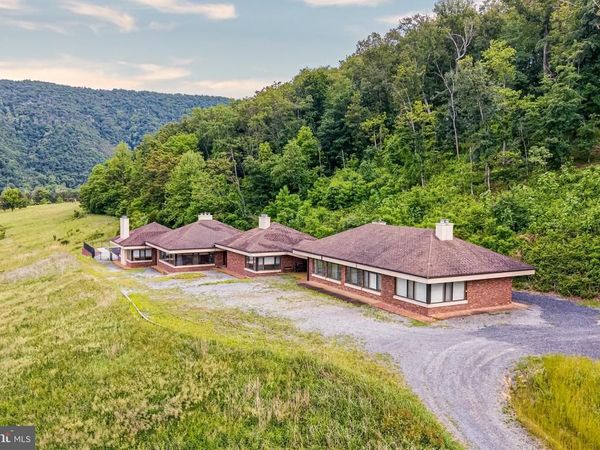 895 FISHERS ROAD, TOMS BROOK, VA 22660