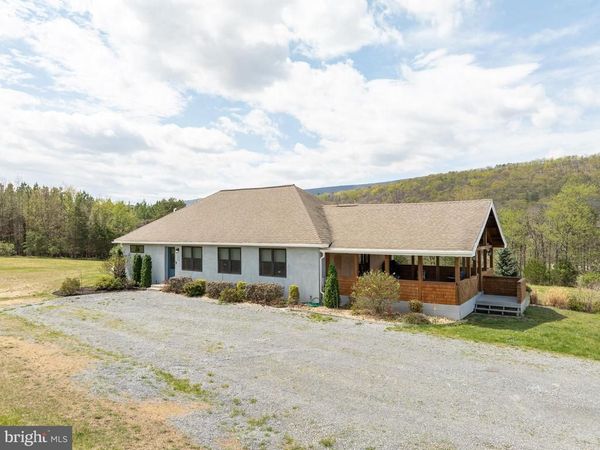 30 CLARA LANE, BERKELEY SPRINGS, WV 25411