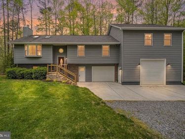 10464 EISENHOWER DRIVE, KING GEORGE, VA 22485