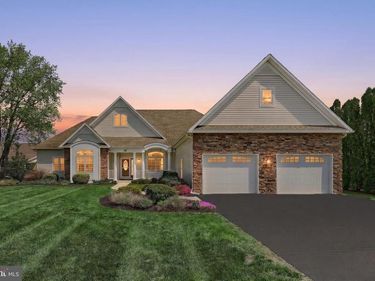 16 HINES DRIVE, EAST BERLIN, PA 17316