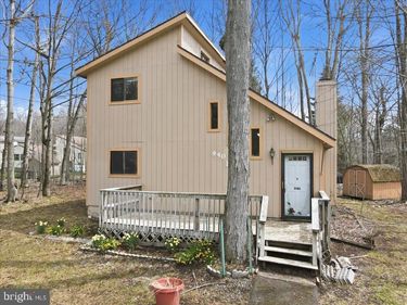 940 COUNTRY PLACE DRIVE, TOBYHANNA, PA 18466