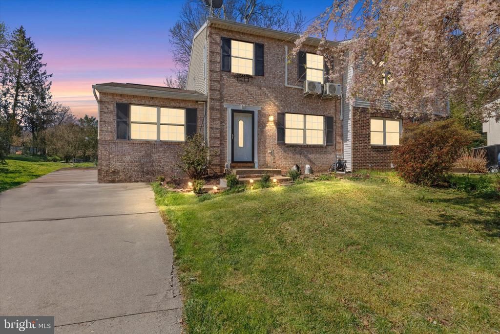 1037 Tom Paine Drive, Lancaster, PA 17603 Main Photo