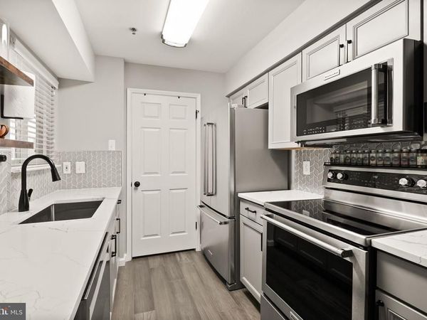 1504 LINCOLN WAY, Unit 406, MCLEAN, VA 22102