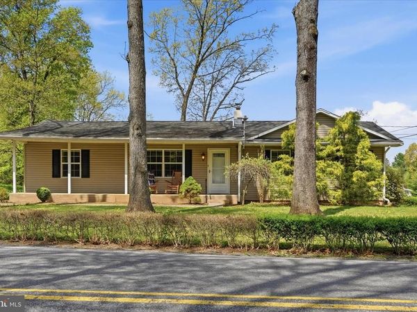 1988 CHESTNUT HILL ROAD , MOHNTON, PA 19540