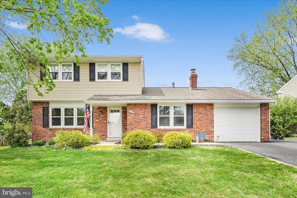 740 Wisteria Avenue, Reading, PA 19606 Main Photo