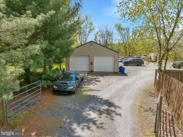 1538 E BEN FRANKLIN HIGHWAY, DOUGLASSVILLE, PA 19518