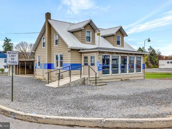 1538 SUSQUEHANNA , SELINSGROVE, PA 17870