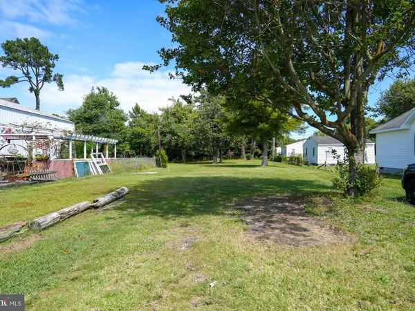 6497 CHURCH STREET, CHINCOTEAGUE ISLAND, VA 23336